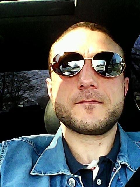  52724891  Nicolai, 39 ,    