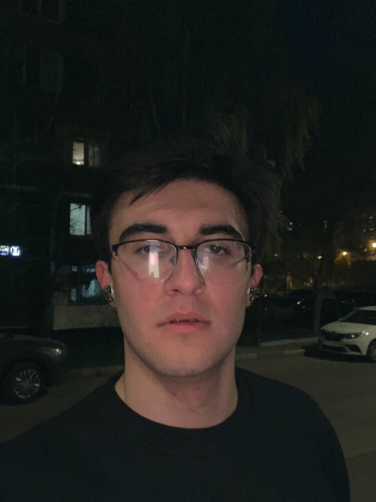  ,   Tony, 22 ,   ,   