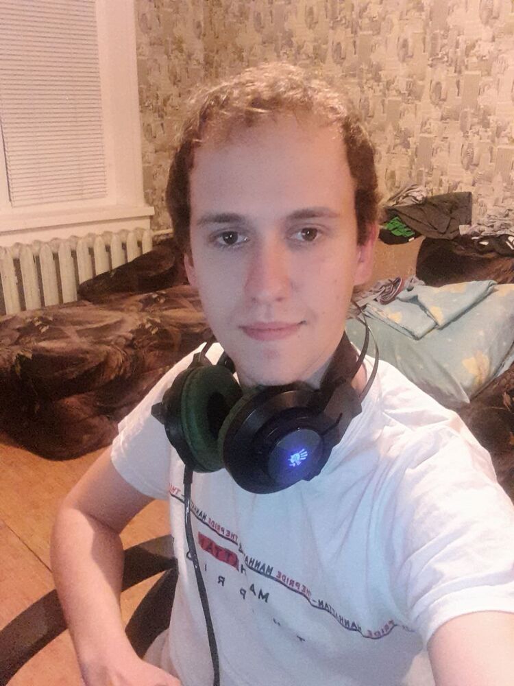  33279931  , 28 ,    