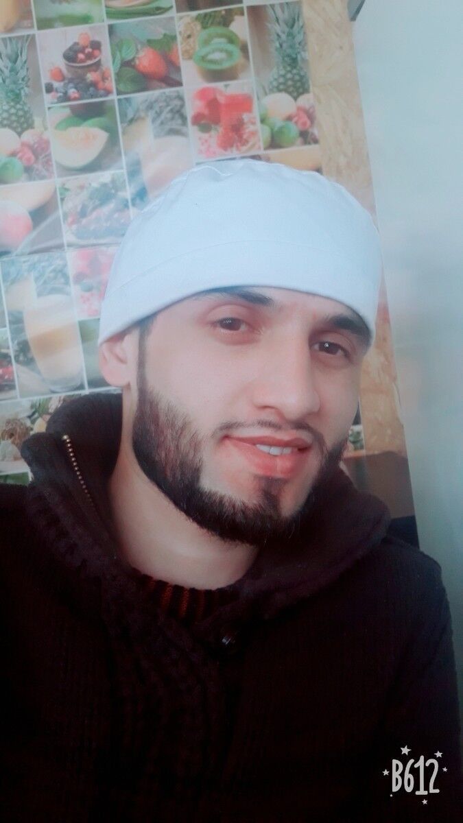  11888771  Timur, 35 ,    