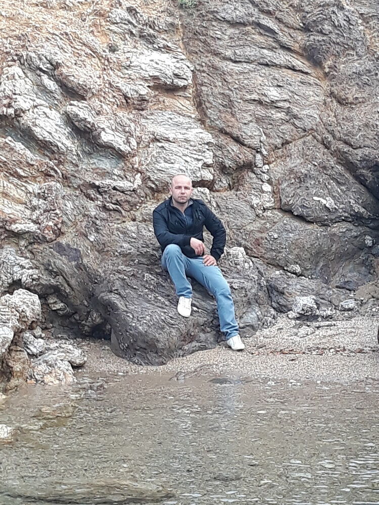  ,   Andrei, 38 ,   ,   , c 