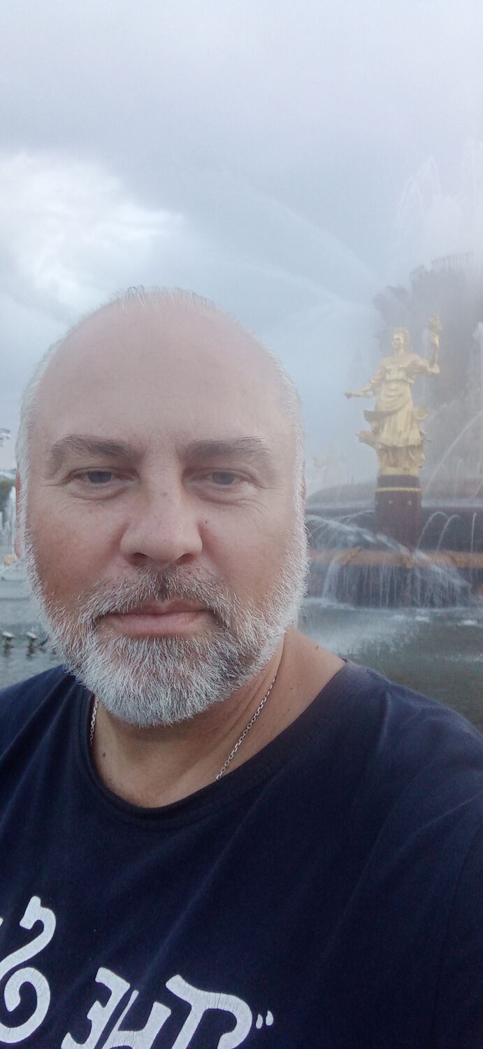  52624391  Alexander, 47 ,    
