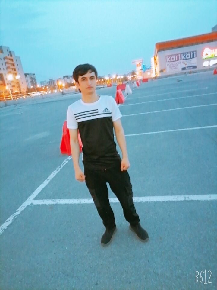  ,   Maksim, 25 ,   ,   