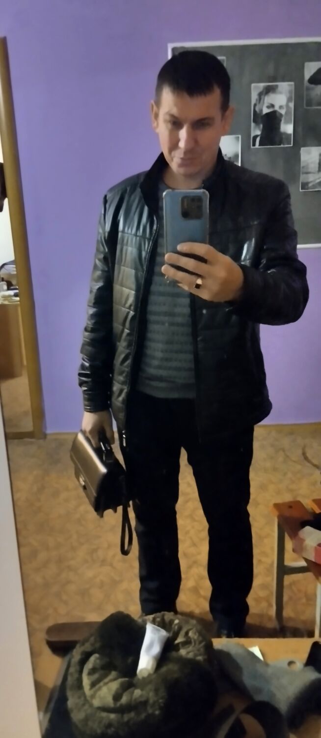  31837781  Damir, 35 ,    