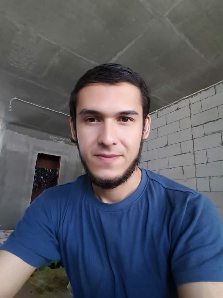  51022481  Boris, 32 ,    