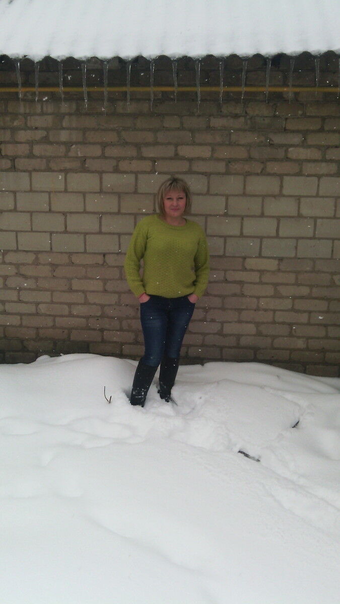  5644141  Elena, 47 ,    