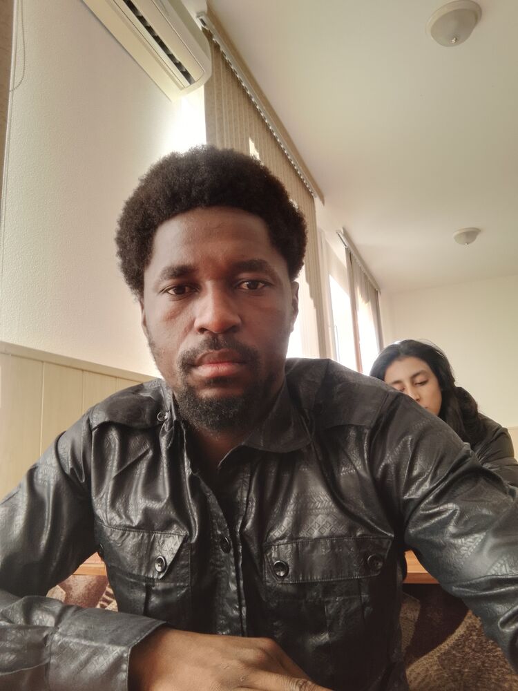  47998281  Ilunga, 28 ,    