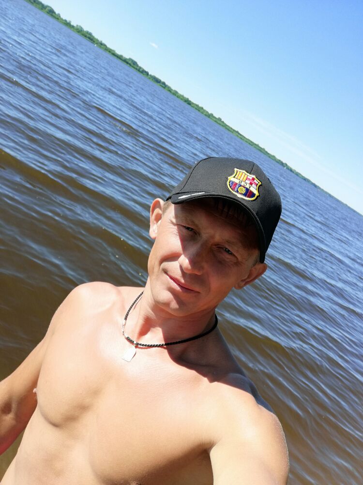  49588831  , 40 ,     