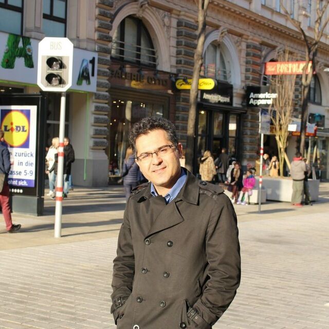  48982881  Behzad, 45 ,    