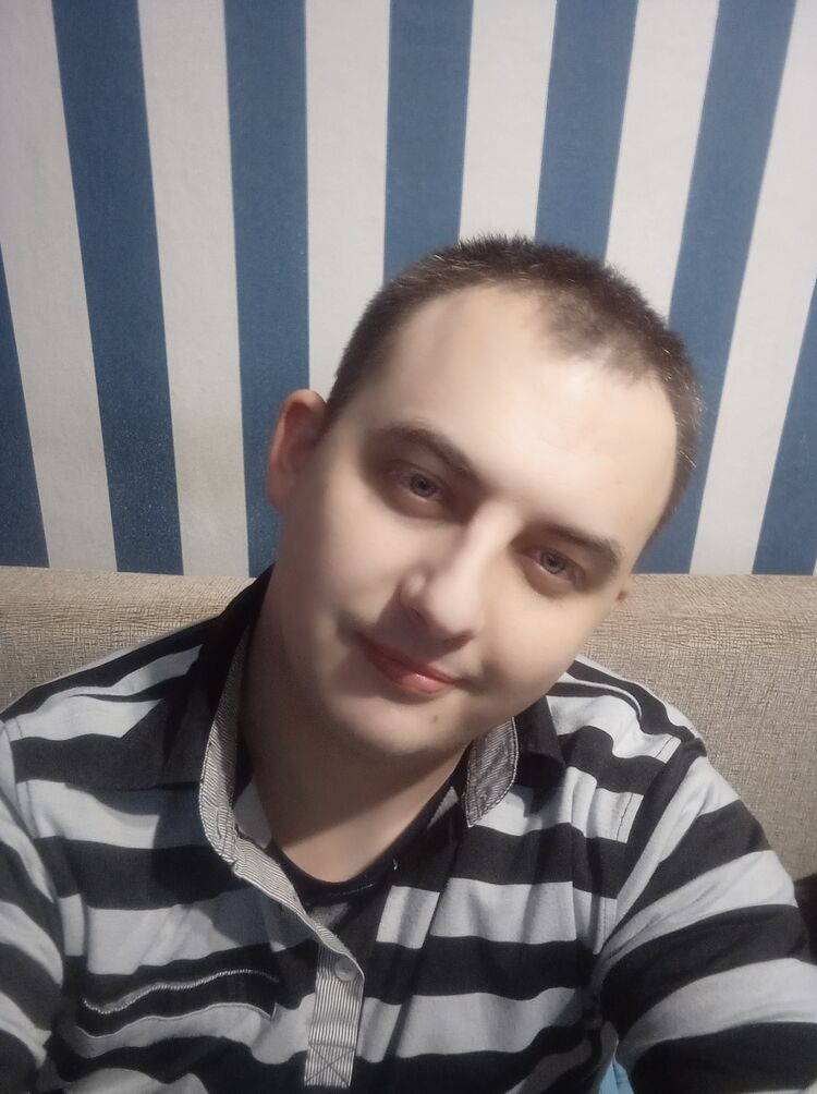  44273271  , 33 ,    