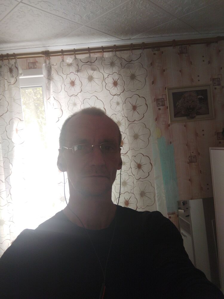  28043521  , 45 ,    