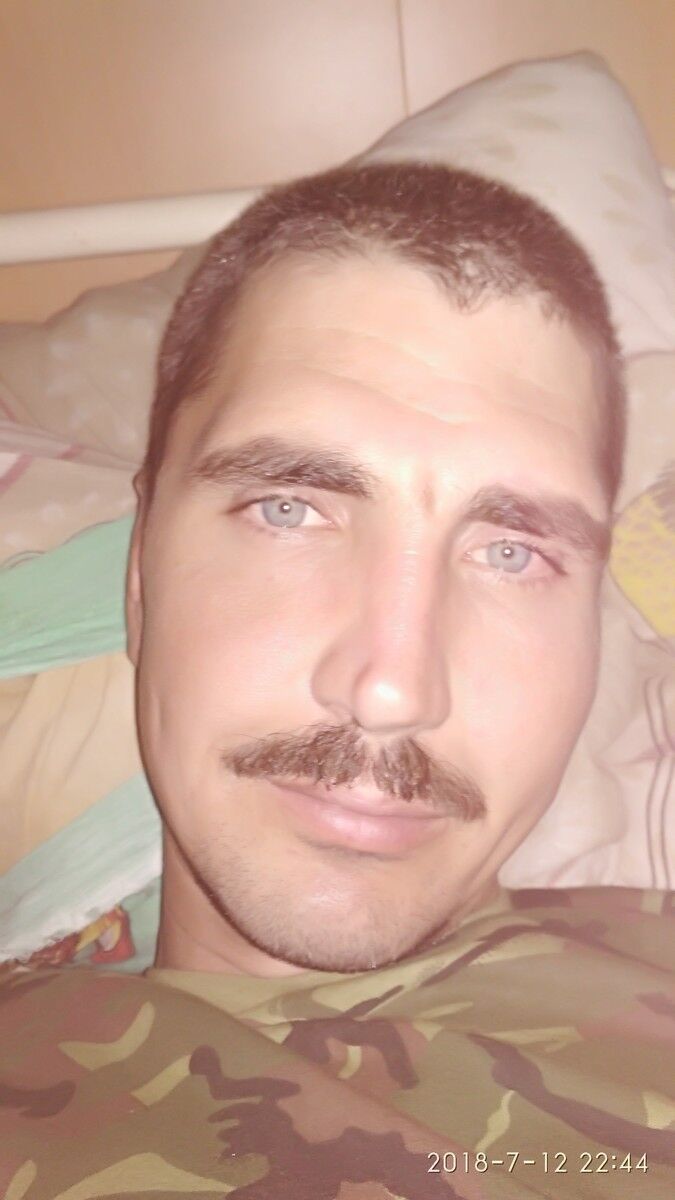  ,   Viktor, 42 ,   ,   , c 