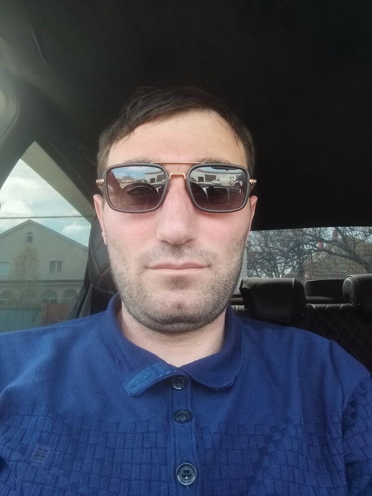  51252641  Andreas, 34 ,    Deleted