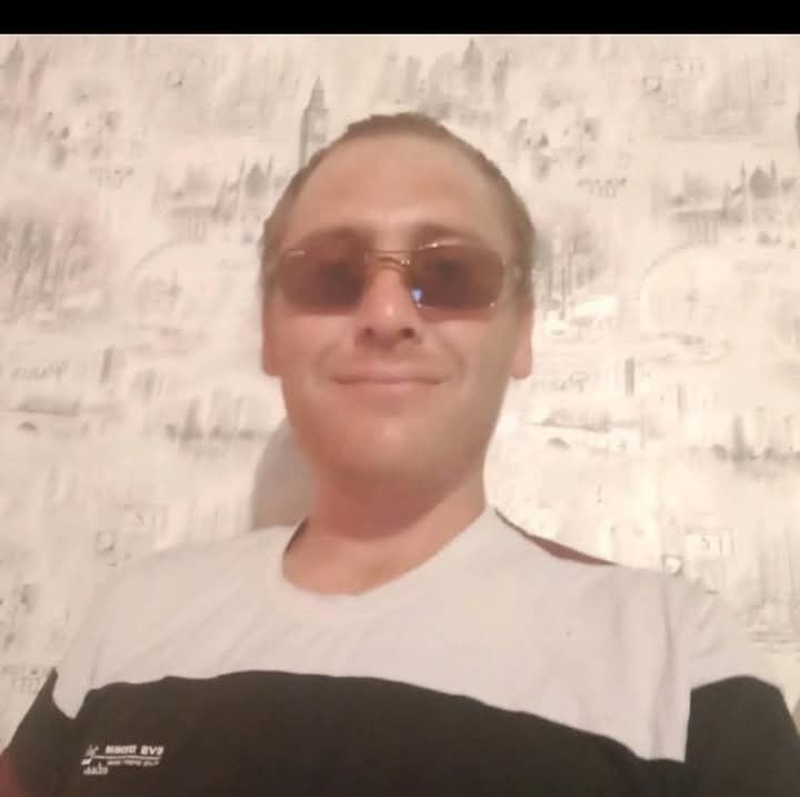  48217421  , 32 ,    