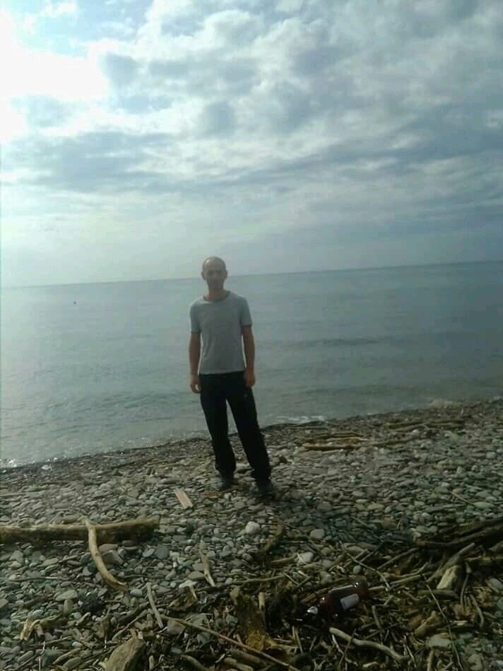  20310001  Vardan, 27 ,    