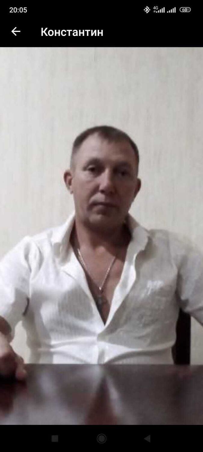  38742761  Konstantin, 48 ,    