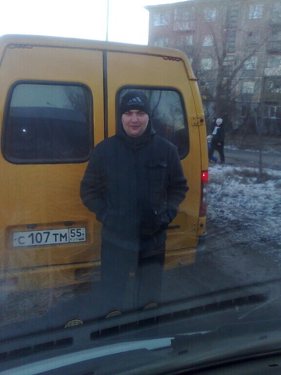  42156861  Ҹ, 37 ,    