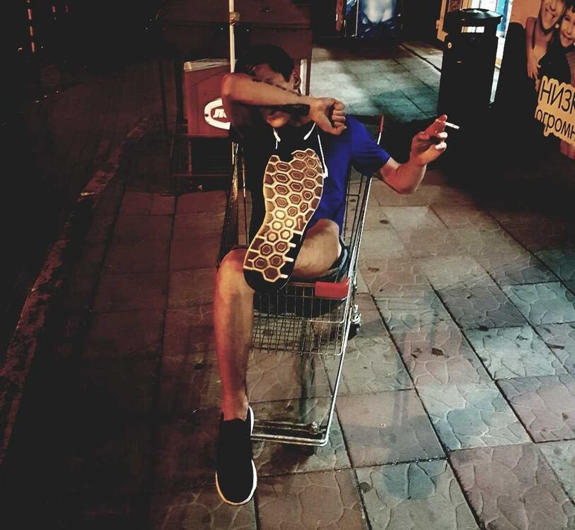 ,   Damon, 29 ,     , c 