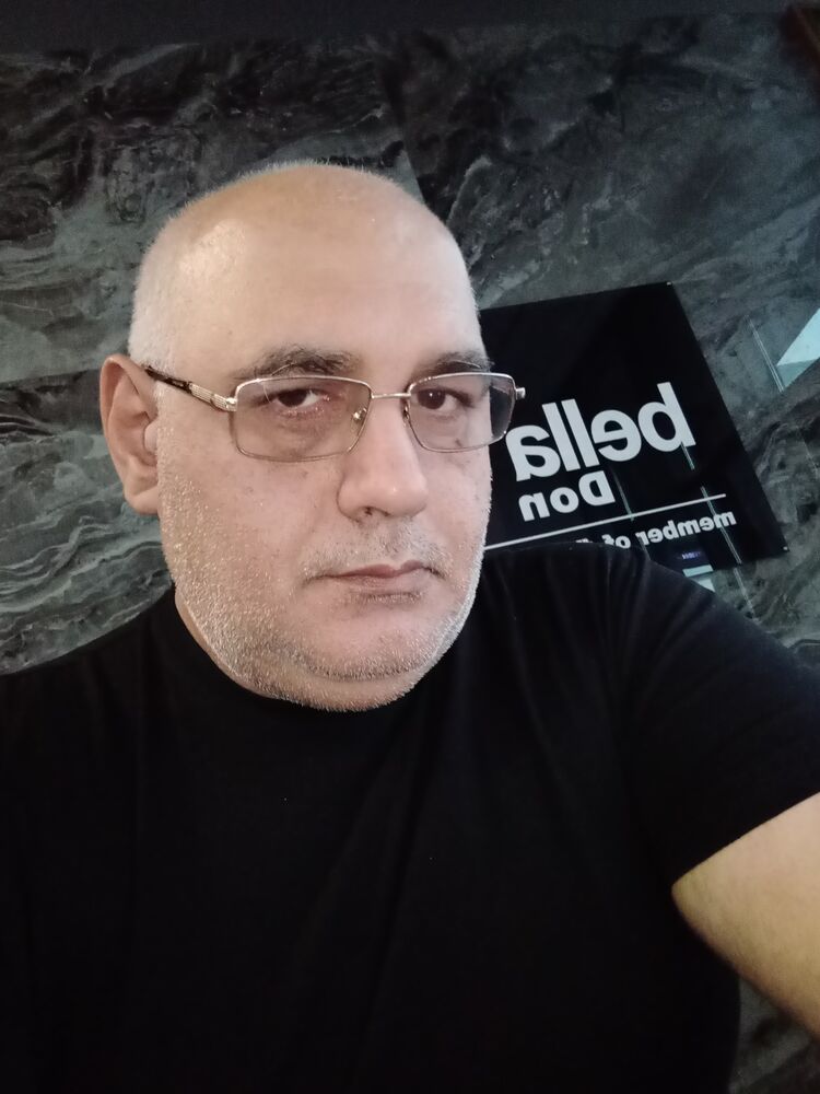  --,   Maximelyan, 54 ,   ,   , c 