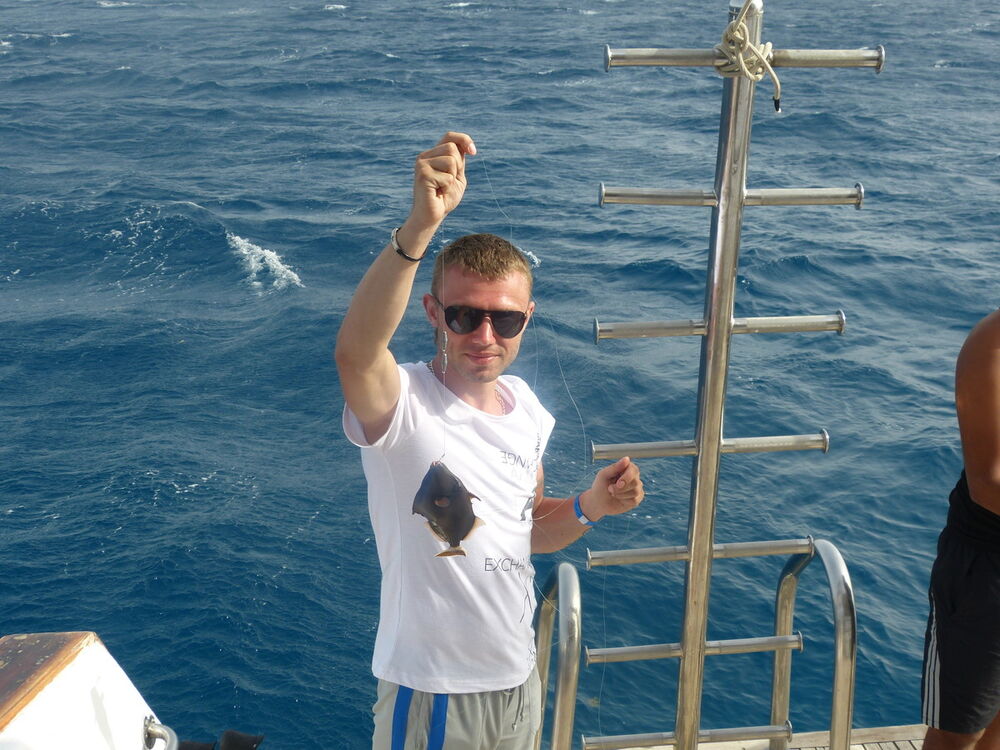  7050971  Andrei, 43 ,    