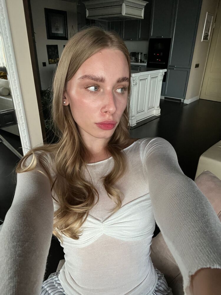  54232171  Polina, 22 ,    