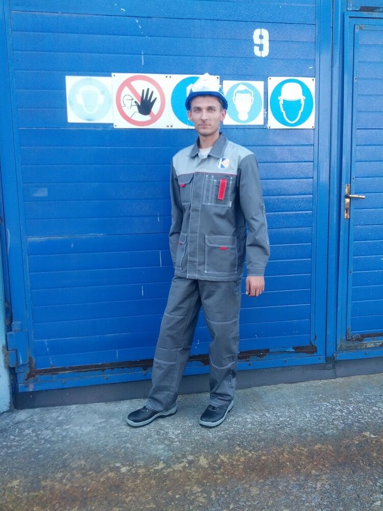  9504951  , 37 ,    