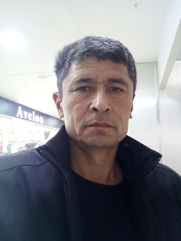  37374531  Zakir, 52 ,    