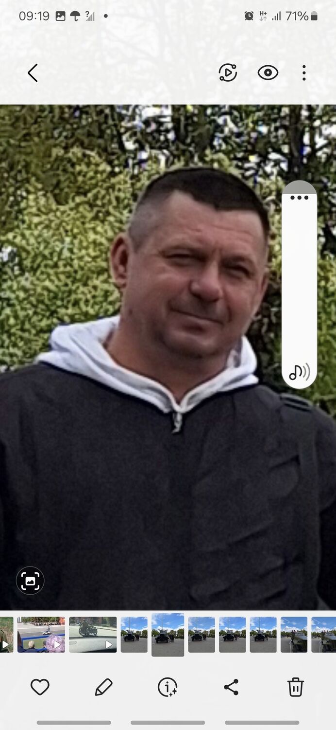  54635471  Nerijus, 51 ,    