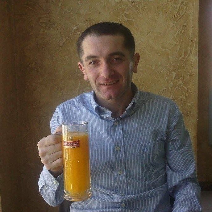  11083351  Guram, 41 ,    