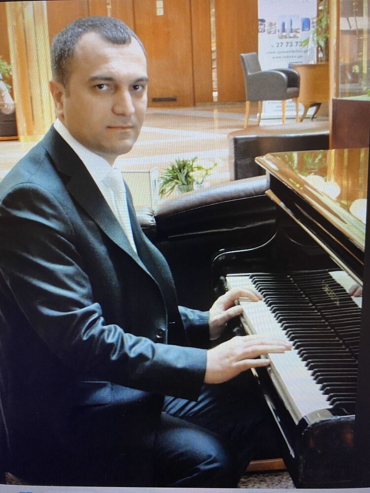  43628341  Ruslan, 46 ,    