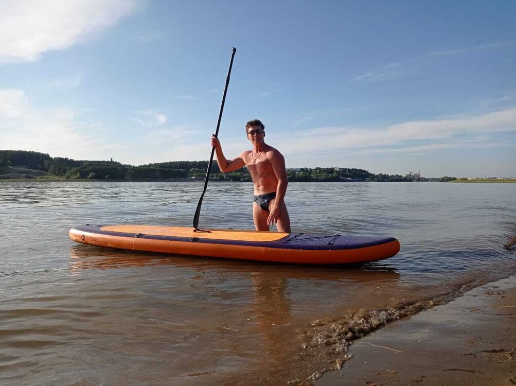  ,   Artem, 44 ,     , c 