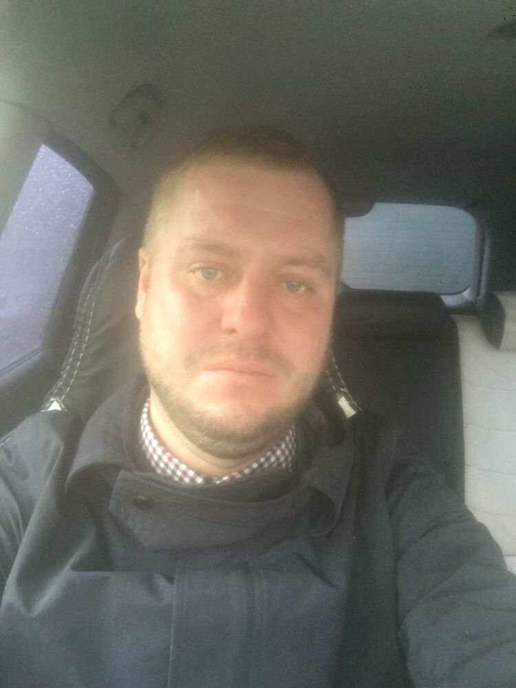  ,   Pavel, 38 ,   c 