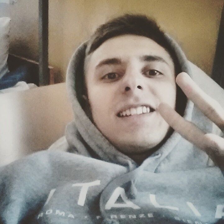  ,   Valik, 28 ,   