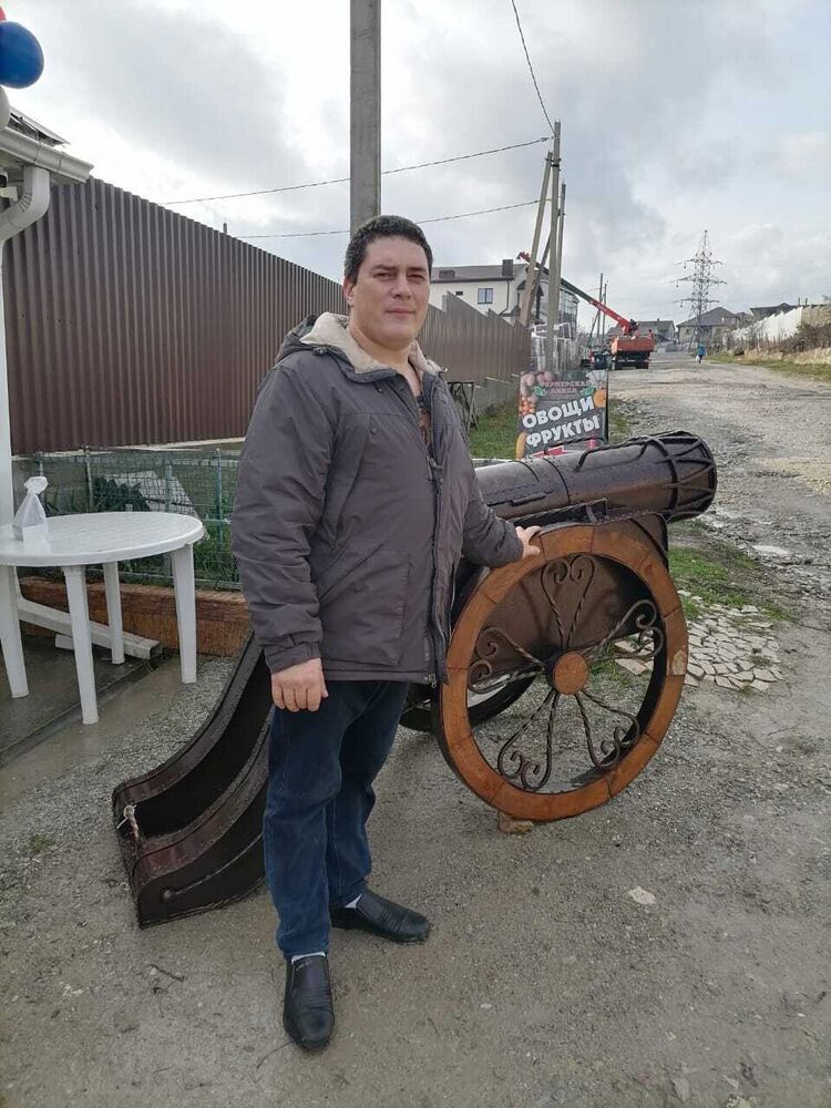  46907141  , 42 ,    