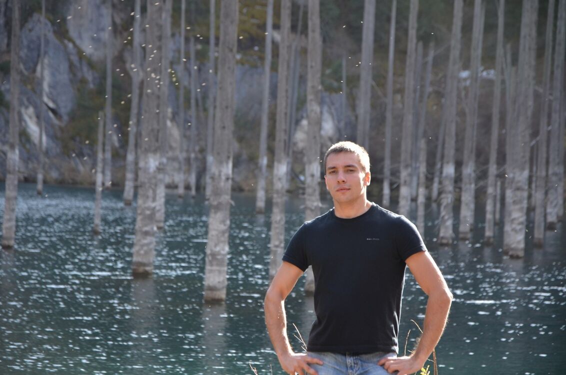  ,   Anton, 33 ,   ,   , c 