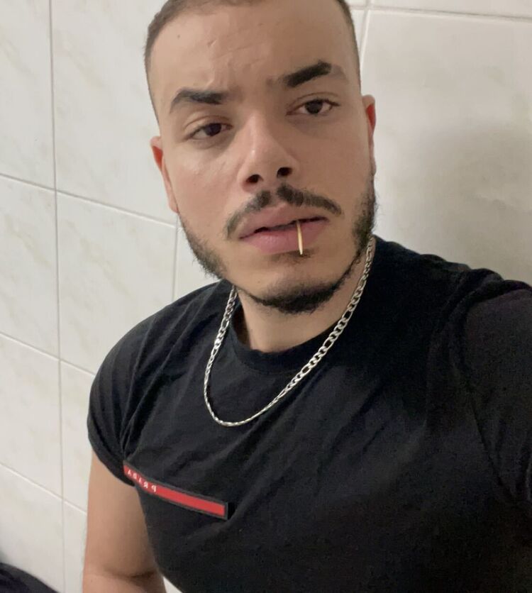  40735421  Mody, 26 ,    