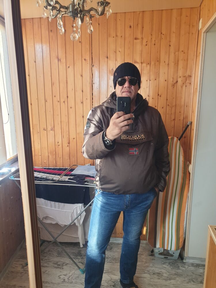  42149231  , 46 ,    