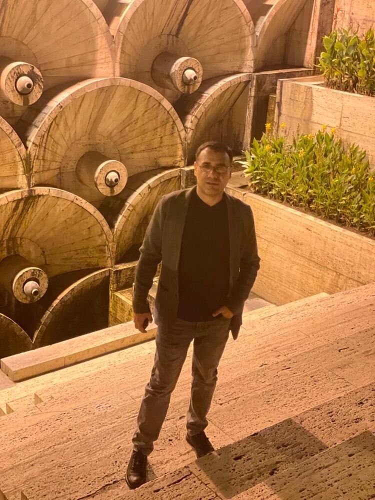  ,   Armen, 45 ,   ,   , c 