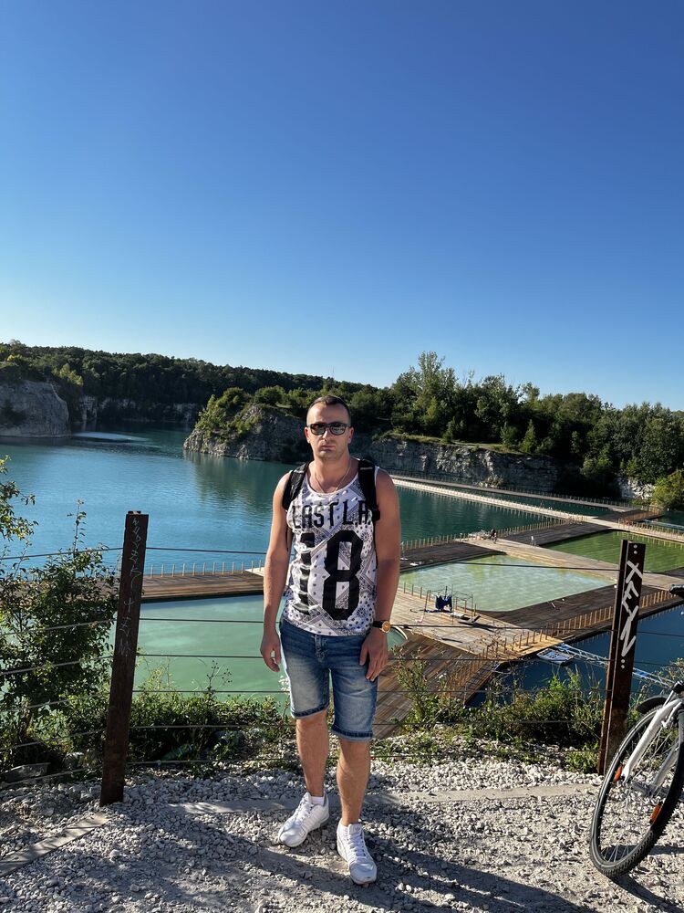  54617441  Yauheni, 33 ,    