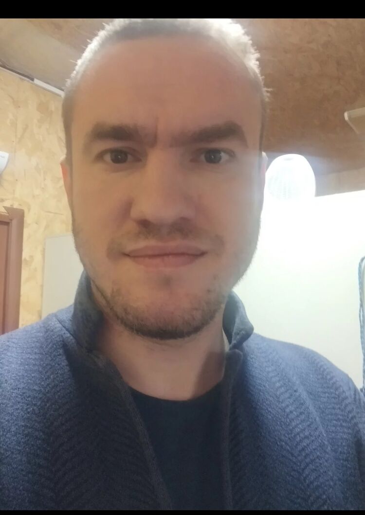  49563551  , 33 ,    