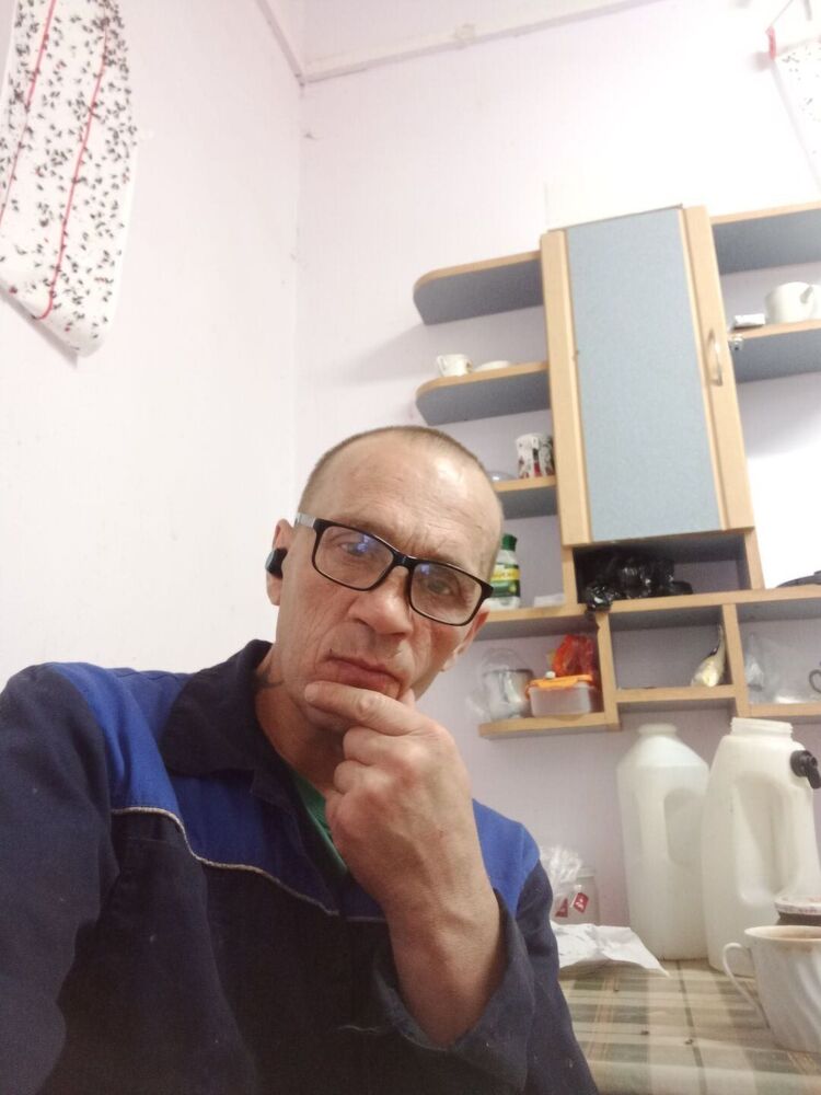  44978571  , 49 ,    