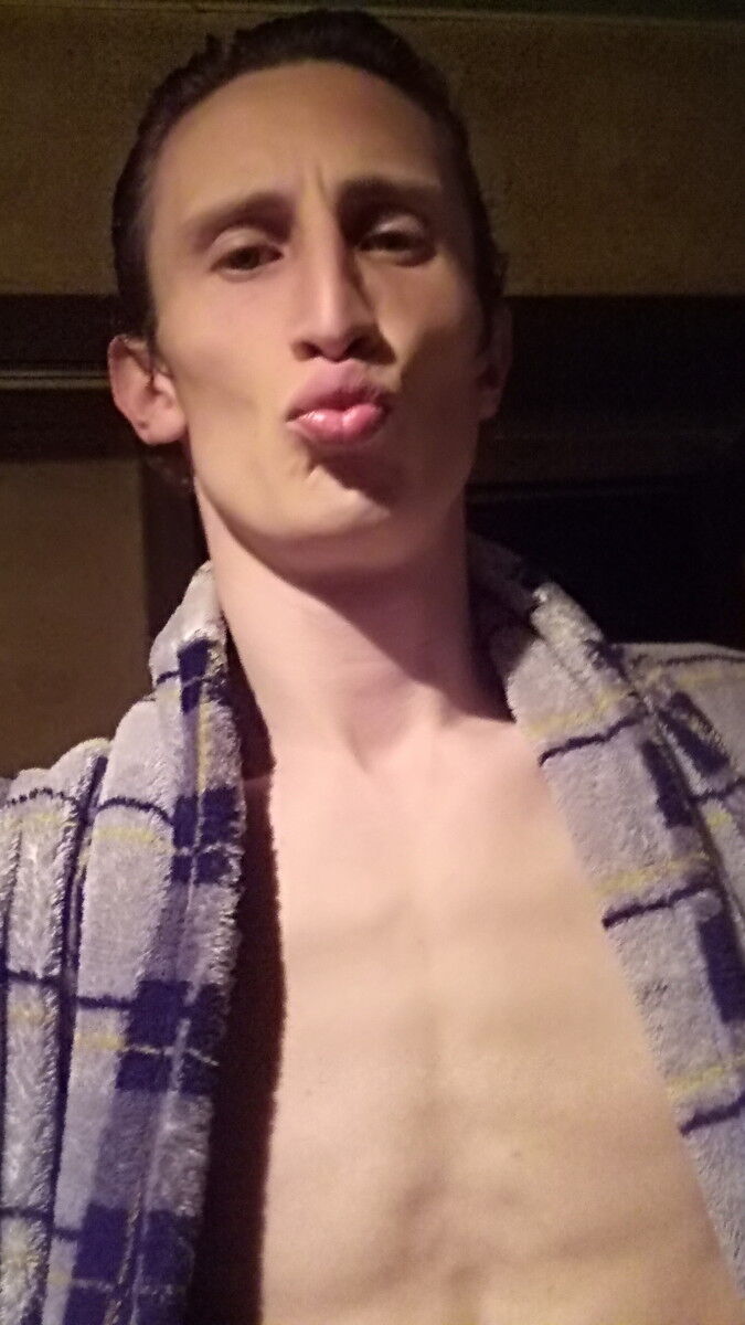  12010891  Ando, 36 ,    