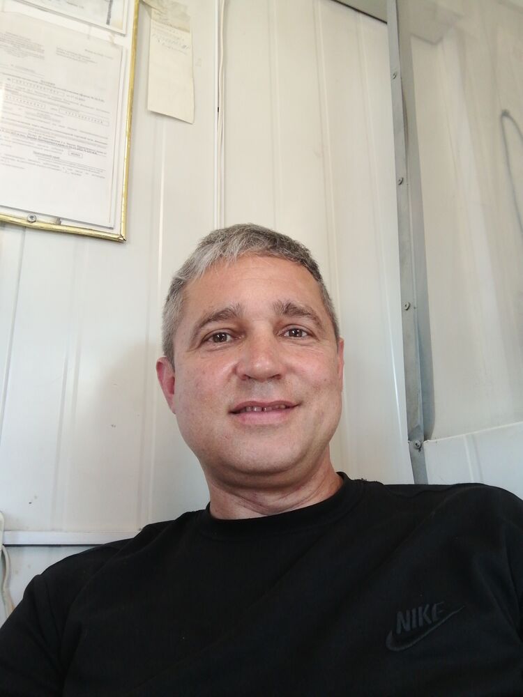  53246501  Vladimir, 48 ,    