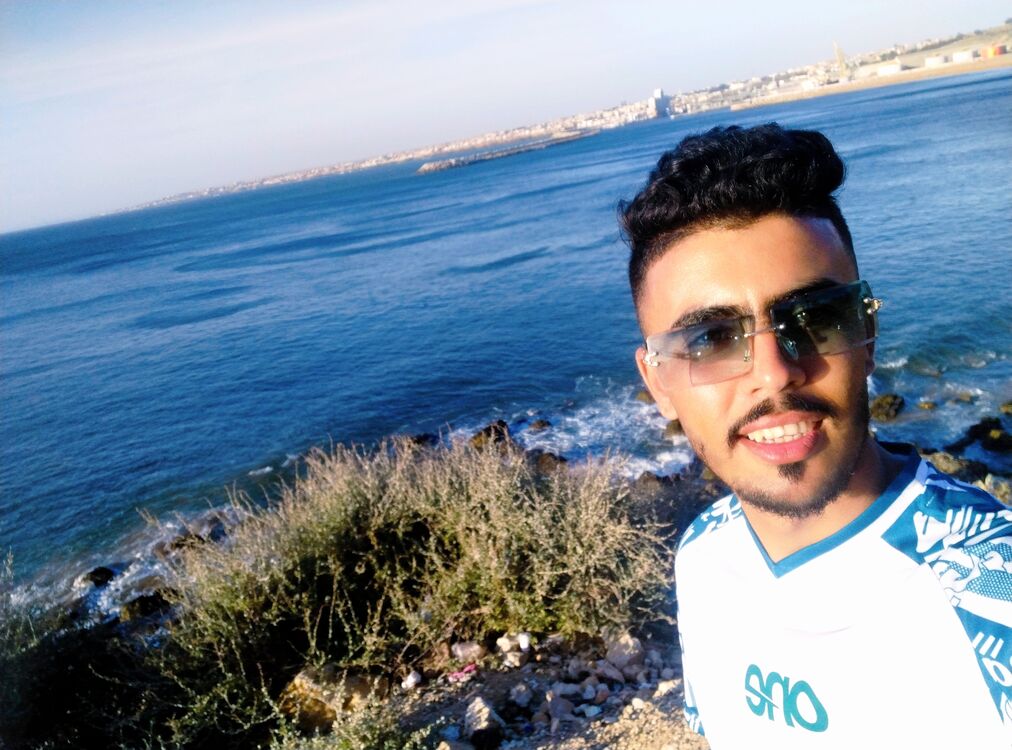  42105801  Marouane, 24 ,    