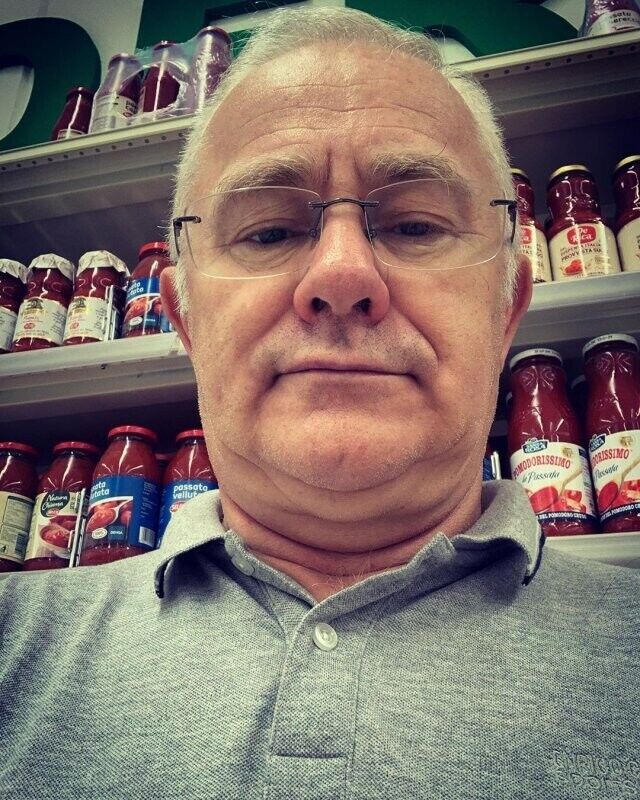  21747671  David Chris, 61 ,    