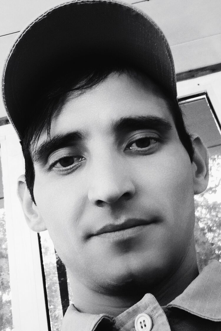  ,   Igor, 32 ,   ,   