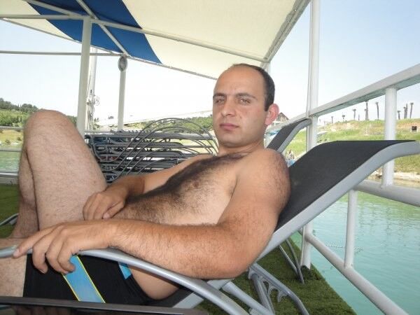  5326511  Dato, 42 ,    