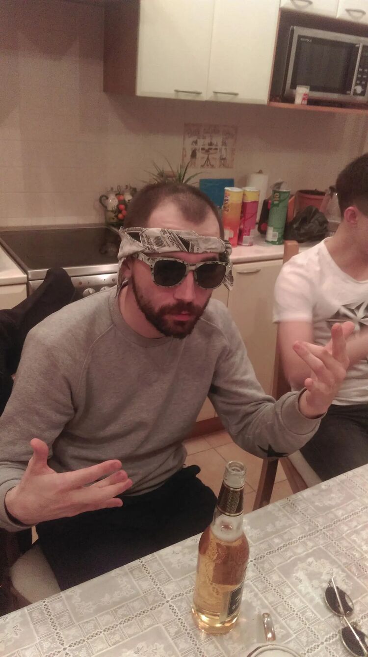  27496011  , 40 ,    -