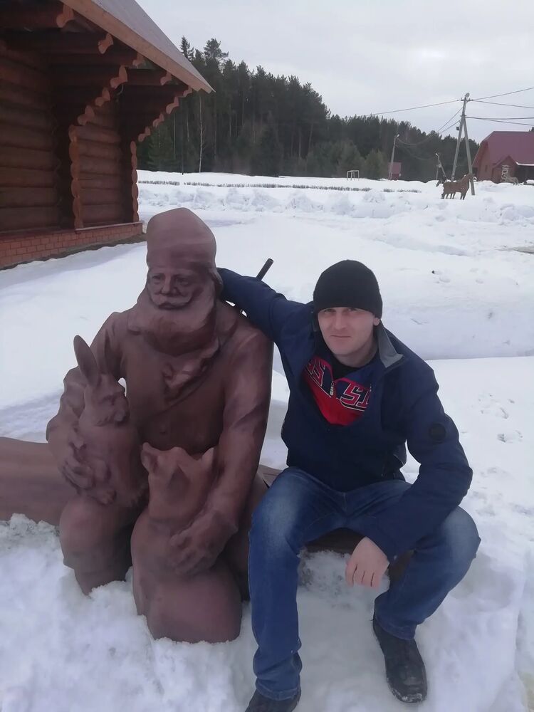  27504201  Yury, 36 ,    