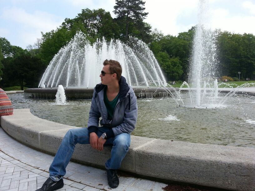  Kassel,   , 37 ,   ,   , c 